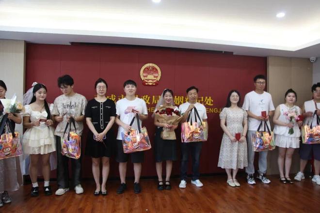东福彩七夕甜蜜加“囍”为幸福添彩！麻将胡了【福彩有囍 爱满七夕】山(图4)